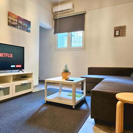 Cozy Apartment For 4 In Kolonaki, Lycabettus アテネ エクステリア 写真