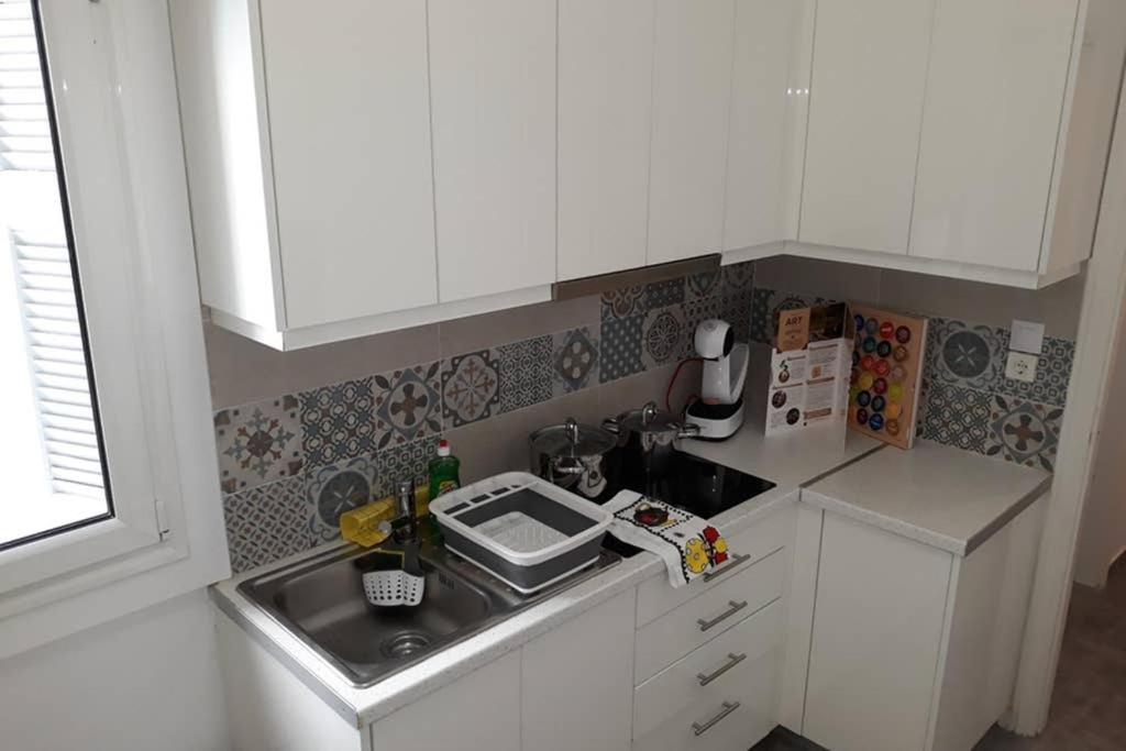 Cozy Apartment For 4 In Kolonaki, Lycabettus アテネ エクステリア 写真